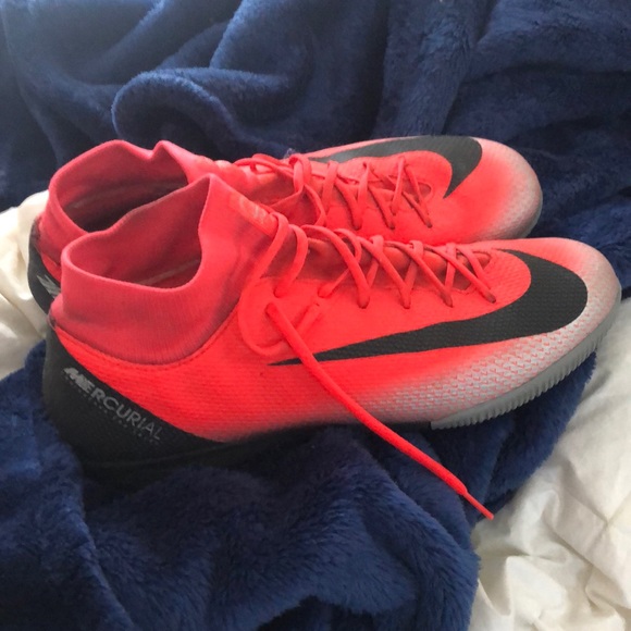 Nike Mercurial CR7 Indoor Soccer Shoes - Picture 4 of 5